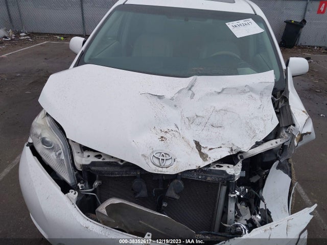 Toyota Sienna Xle 7 Passenger 2014 5TDDK3DC0ES077487 Image 10