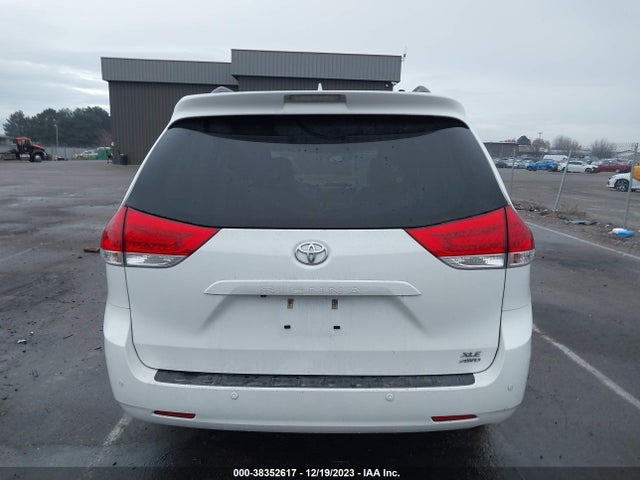 Toyota Sienna Xle 7 Passenger 2014 5TDDK3DC0ES077487 Image 16