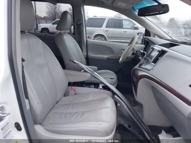 Toyota Sienna Xle 7 Passenger 2014 5TDDK3DC0ES077487 Image 5