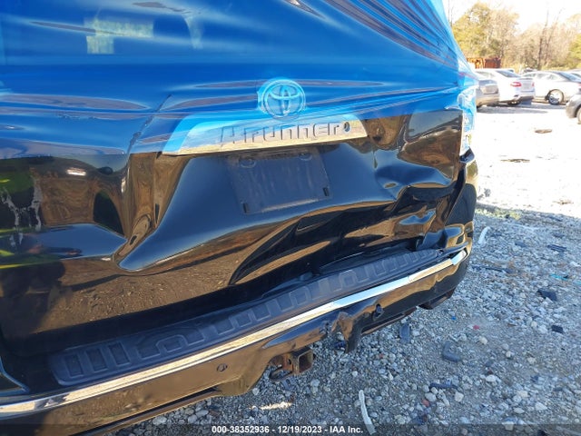 2011 TOYOTA 4RUNNER SR5 V6 VIN: JTEZU5JR3B5014501