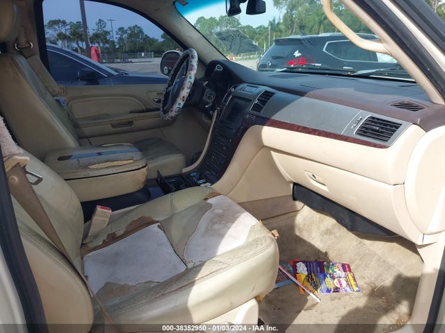 2008 CADILLAC ESCALADE 1GYEC63868R163643 Photo 4