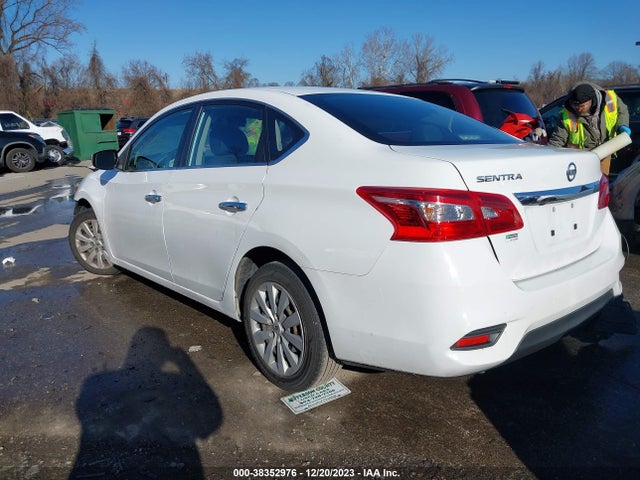 Nissan SENTRA S 2018 3N1AB7AP7JY300941 Image 3