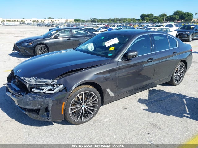 BMW 540I 2023 WBA53BJ06PWY06386 Image 2