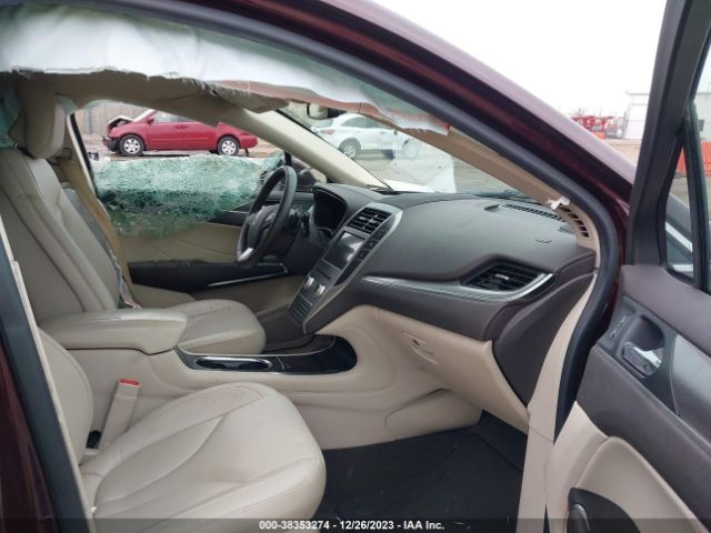 5LMCJ1C90KUL27707 Lincoln Mkc Standard