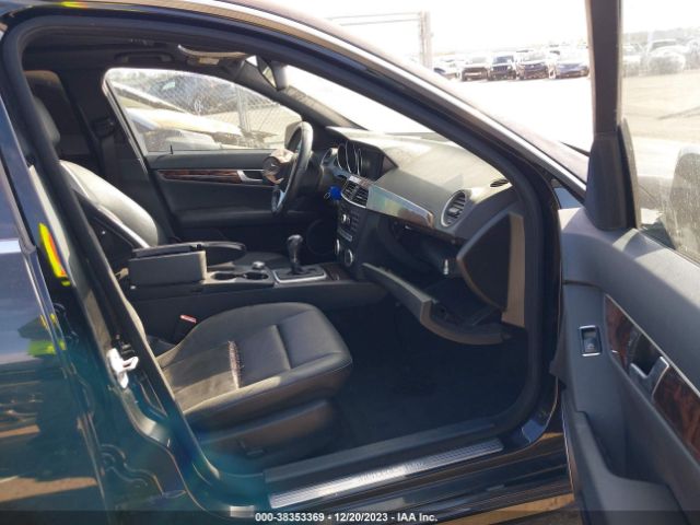 WDDGF4HB9EA929489 Mercedes-Benz C 250 Luxury/sport