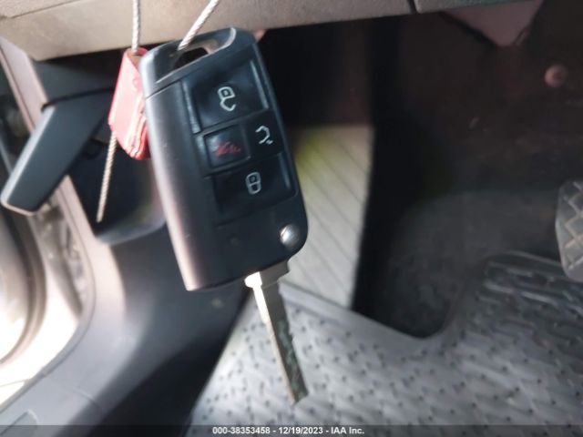 2020 VOLKSWAGEN TIGUAN 3VV1B7AX8LM116665 Photo 10