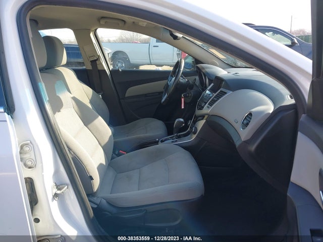 2014 CHEVROLET CRUZE 1LT AUTO VIN: 1G1PC5SB7E7165603