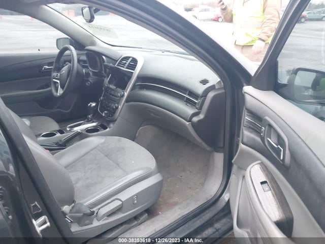 Chevrolet MALIBU 1LT 2015 1G11C5SL0FF182961 Image 5