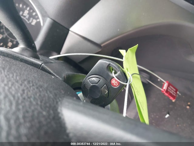Ford ESCAPE SE 2017 1FMCU0GD0HUB30533 Image 11
