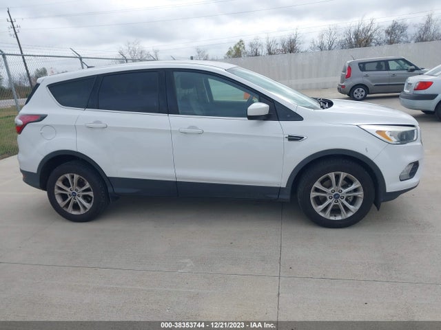 Ford ESCAPE SE 2017 1FMCU0GD0HUB30533 Image 13