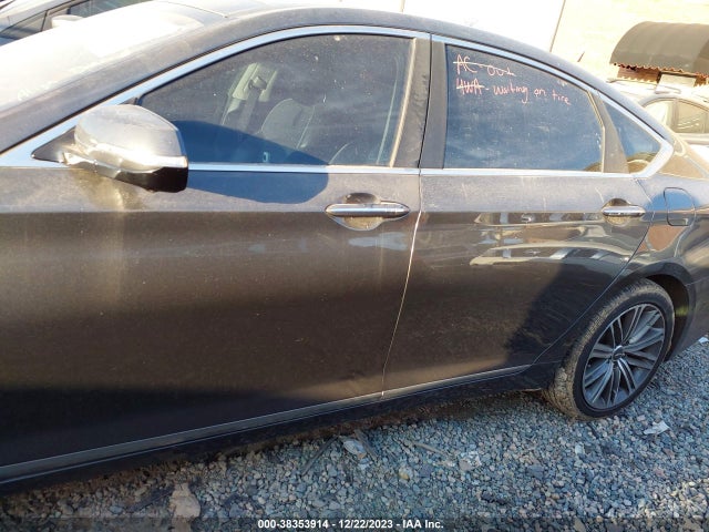 Genesis G80 3.8 2018 KMHGN4JEXJU248845 Image 15