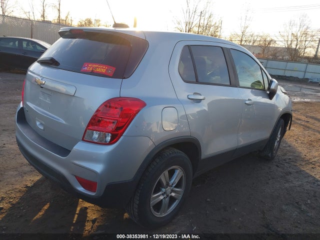 Chevrolet TRAX LS 2017 3GNCJNSB5HL254525 Image 4