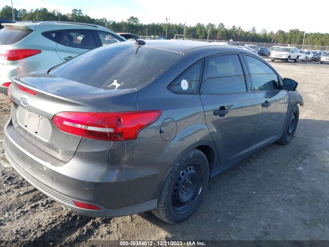 2018 FORD FOCUS S VIN: 1FADP3E26JL275418