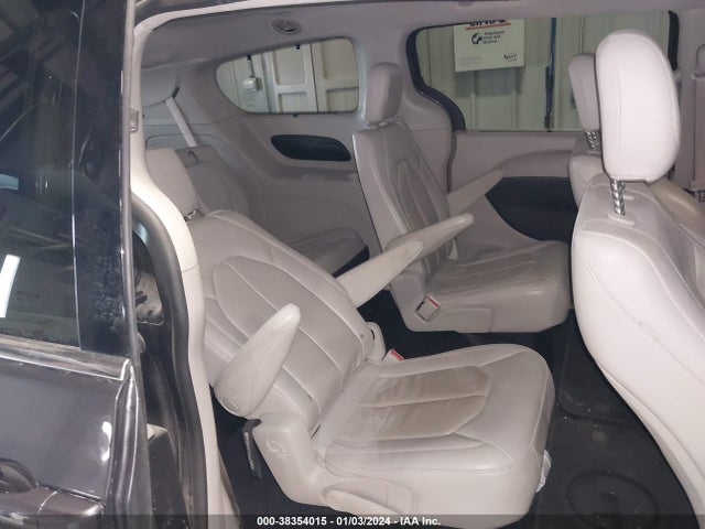 2C4RC1BG8MR574369 Chrysler Pacifica Touring L