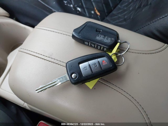 Nissan ROGUE S 2017 KNMAT2MV9HP532427 Image 11