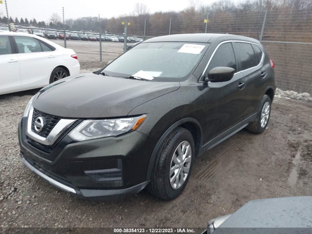 Nissan ROGUE S 2017 KNMAT2MV9HP532427 Image 2