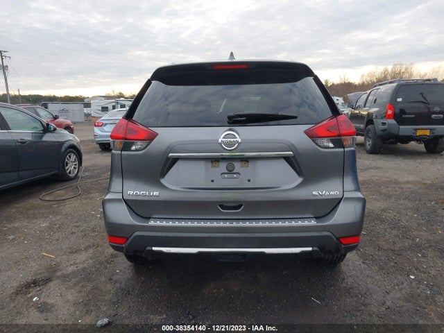 2018 NISSAN ROGUE SV VIN: KNMAT2MV8JP522834