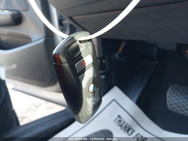 5UXWZ7C3XH0X43001 BMW X3 Sdrive28i