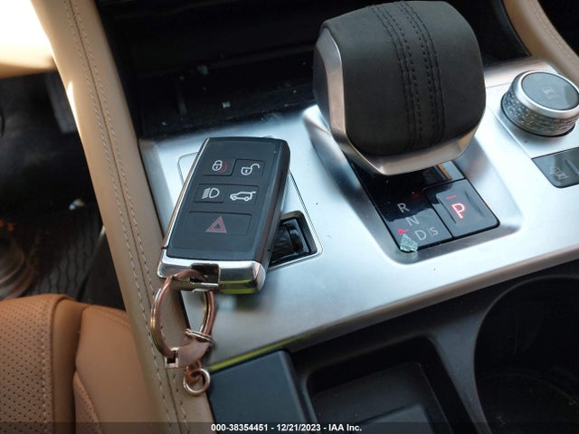 2022 JAGUAR F-PACE SADCJ2EX8NA701791 Photo 10