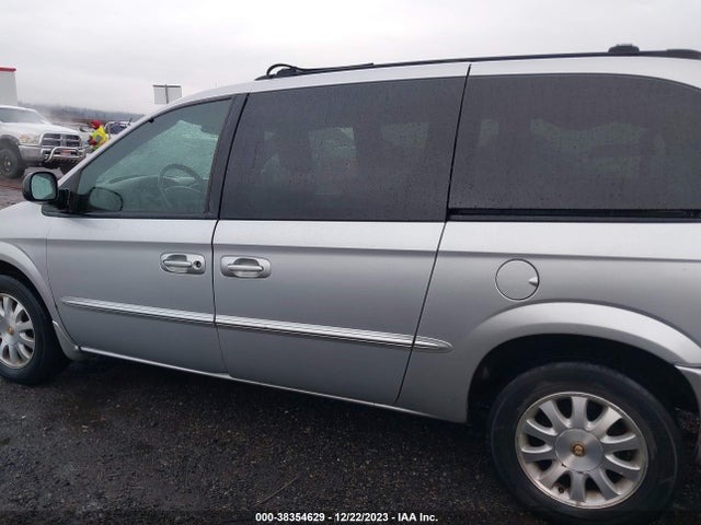 2002 CHRYSLER TOWN & COUNTRY EX VIN: 2C8GP74LX2R620627