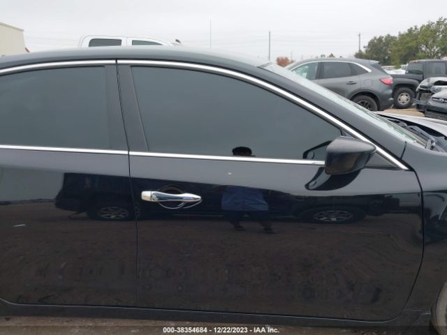 1N4AL3AP2HN326685 Nissan Altima 2.5 S