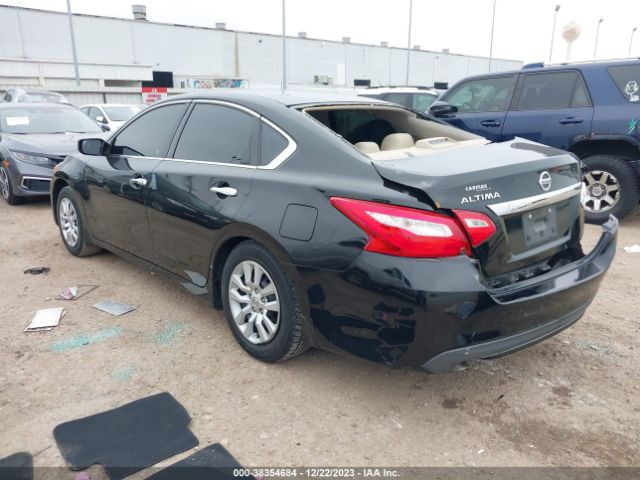 1N4AL3AP2HN326685 Nissan Altima 2.5 S