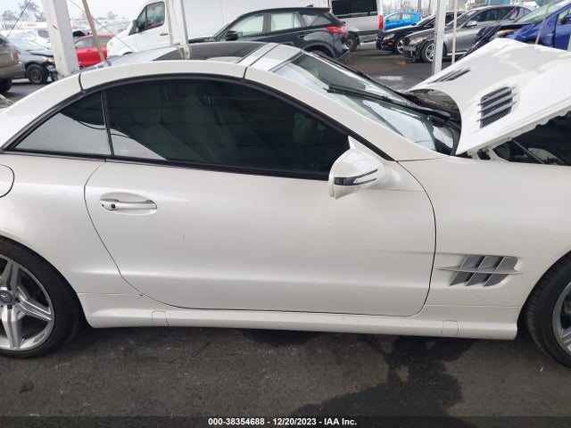 2011 MERCEDES-BENZ SL 550 VIN: WDBSK7BA2BF165435