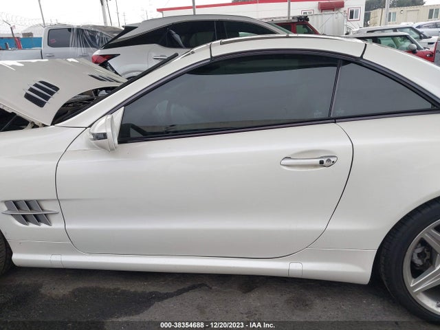 2011 MERCEDES-BENZ SL 550 VIN: WDBSK7BA2BF165435