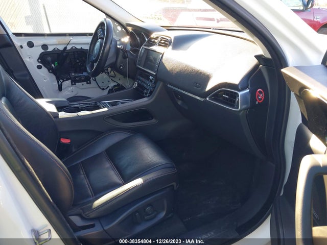 2017 JAGUAR F-PACE SADCK2BV5HA896320 Photo 4