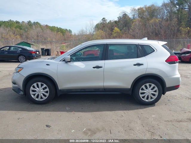 Nissan ROGUE S 2017 5N1AT2MT9HC833555 Image 14