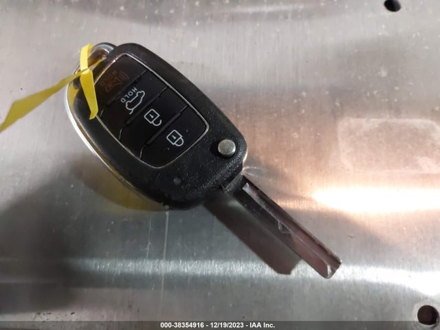 Hyundai Santa Fe Se 2018 KM8SMDHF2JU265117 Image 11