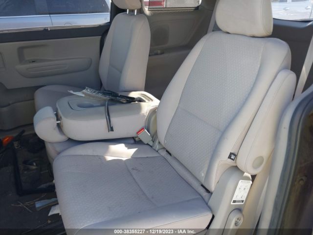 KNDMB5C15G6091089 KIA SEDONA LX