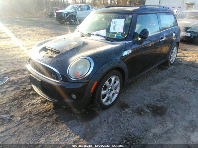 2010 MINI COOPER S CLUBMAN WMWMM3C51ATP94504 Photo 1