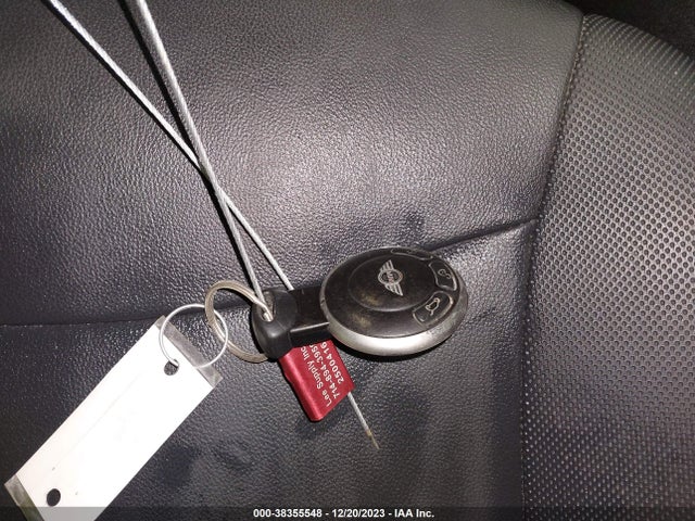 2011 MINI COOPER HARDTOP WMWSU3C56BT096544 Photo 10
