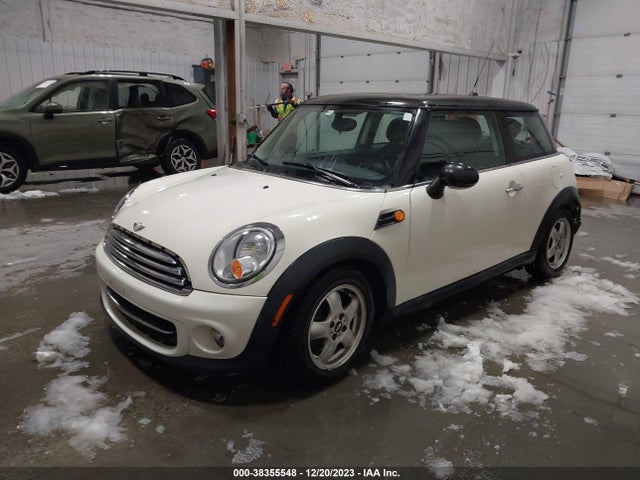 2011 MINI COOPER HARDTOP WMWSU3C56BT096544 Photo 1