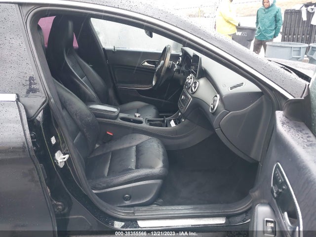 WDDSJ4EB6FN162109 Mercedes-Benz CLA-Class