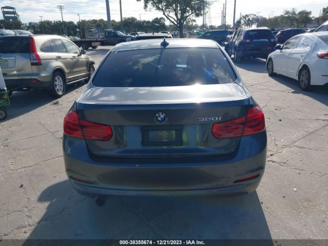 WBA8A9C56HK620151 BMW 320i