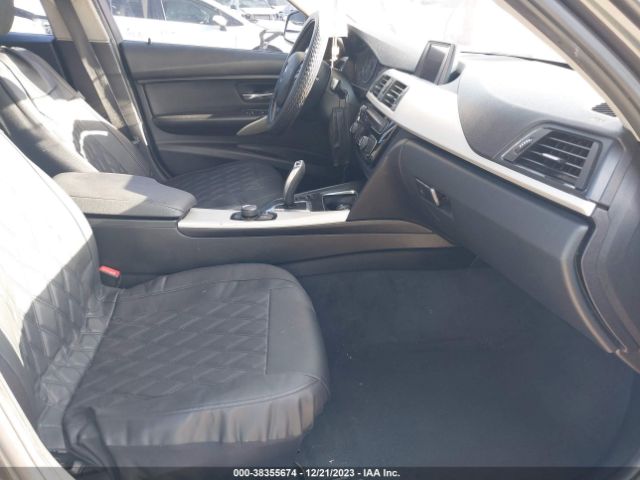 WBA8A9C56HK620151 BMW 320i