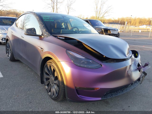 2023 TESLA MODEL Y 7SAYGDEF9PF823124 Photo 0