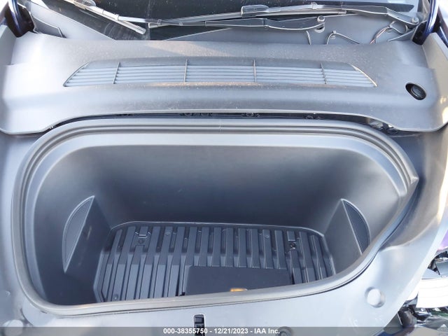 2023 TESLA MODEL Y 7SAYGDEF9PF823124 Photo 9