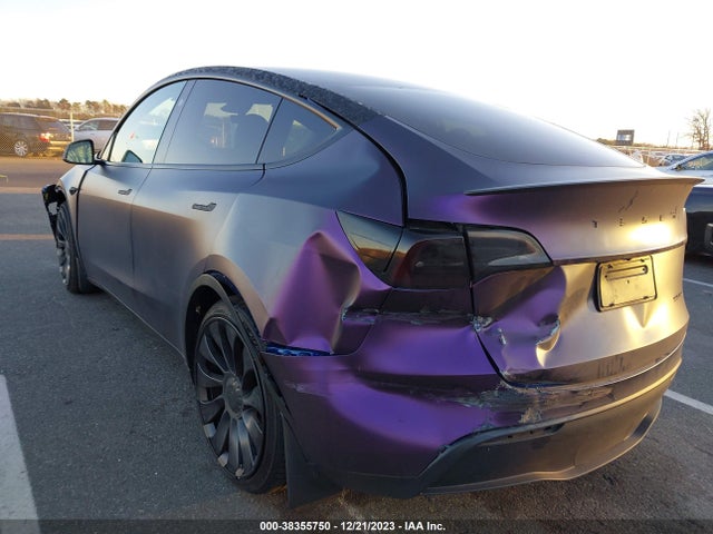2023 TESLA MODEL Y 7SAYGDEF9PF823124 Photo 2
