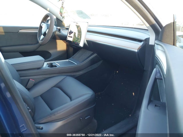 2023 TESLA MODEL Y 7SAYGDEF9PF823124 Photo 4