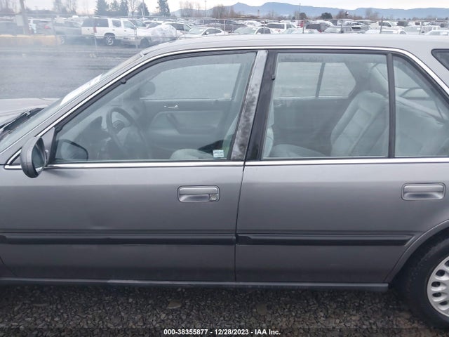 1992 HONDA ACCORD LX VIN: 1HGCB9851NA004055