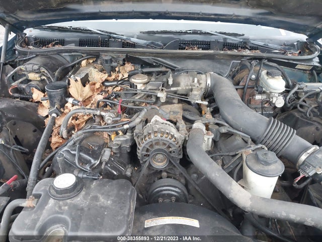 1998 FORD CROWN VICTORIA LX VIN: 2FAFP74W5WX135553