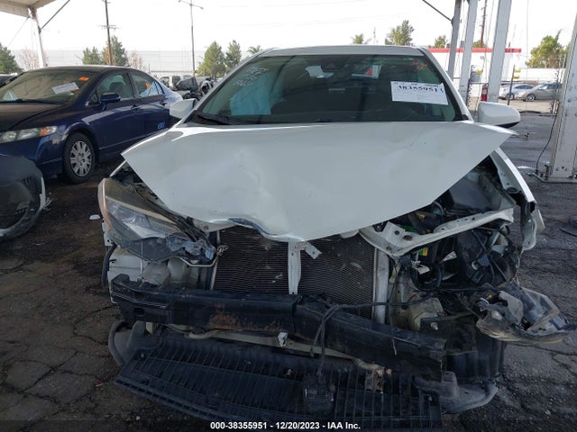 Toyota COROLLA LE 2018 5YFBURHE0JP818661 Image 6