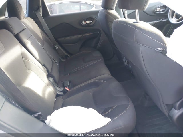 Jeep Cherokee Latitude 2016 1C4PJMCB3GW215718 Image 8