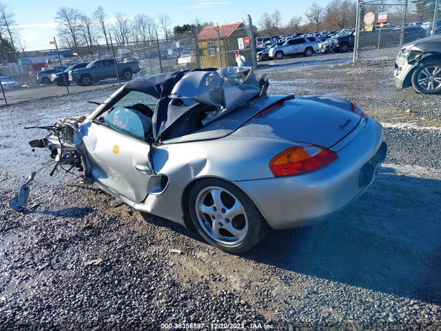 1998 PORSCHE BOXSTER WP0CA2984WU620544 Photo 2