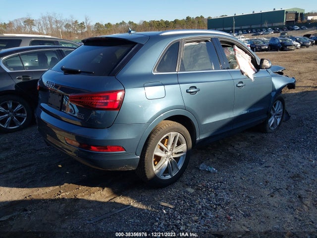 WA1JCCFS4HR004771 Audi Q3 2.0t Premium