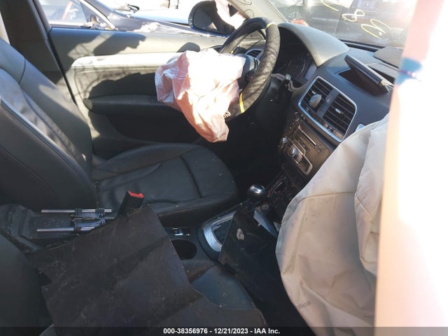 WA1JCCFS4HR004771 Audi Q3 2.0t Premium