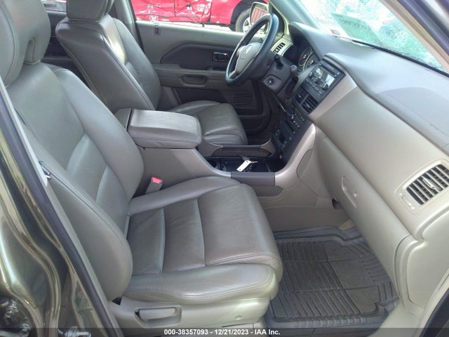 2006 HONDA PILOT EX-L VIN: 5FNYF18616B024575